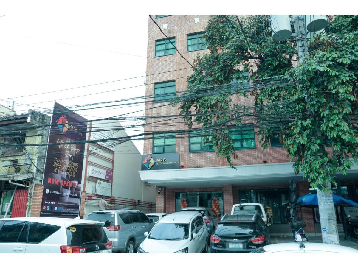 M28 Hotel And Apartments 奎松市 外观 照片