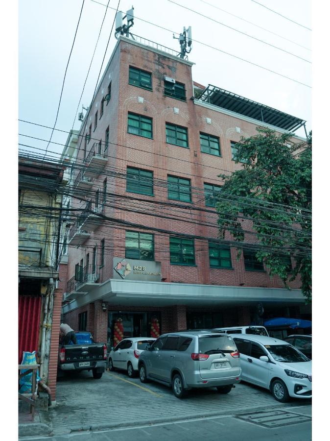 M28 Hotel And Apartments 奎松市 外观 照片
