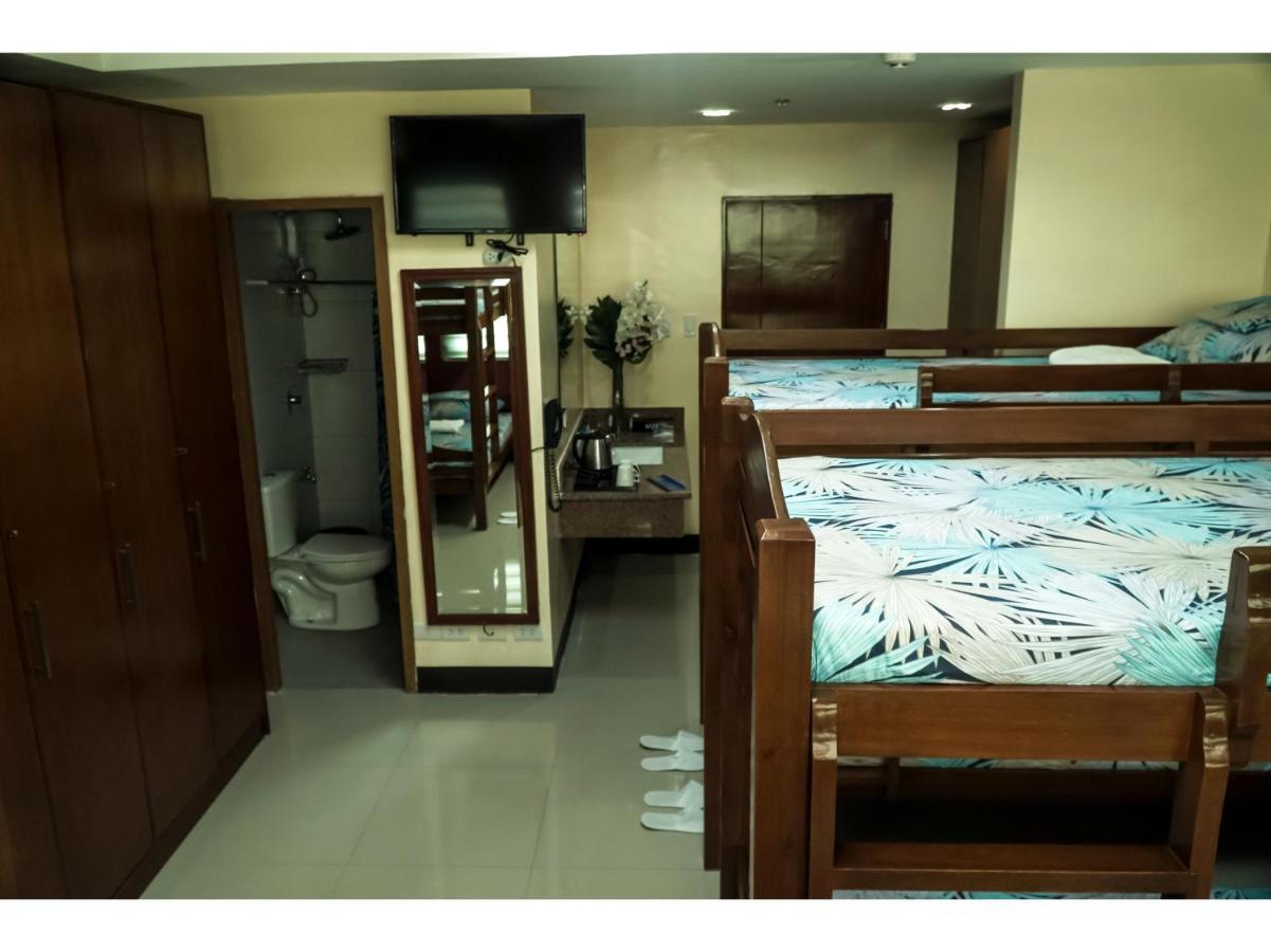 M28 Hotel And Apartments 奎松市 外观 照片