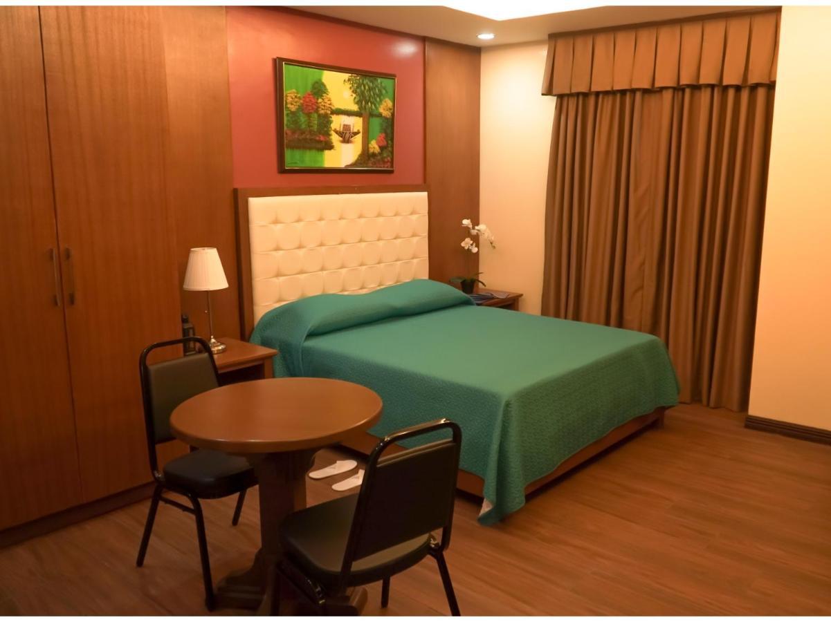 M28 Hotel And Apartments 奎松市 外观 照片