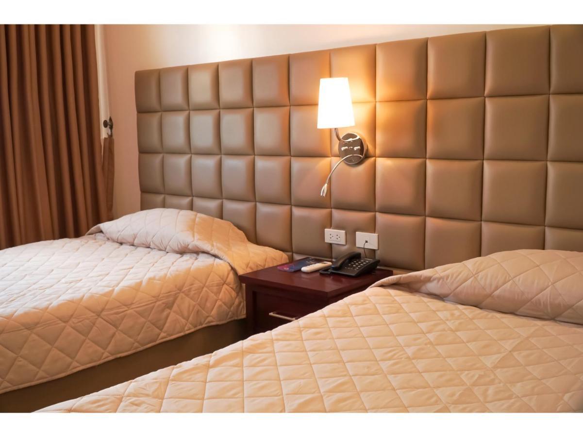 M28 Hotel And Apartments 奎松市 外观 照片
